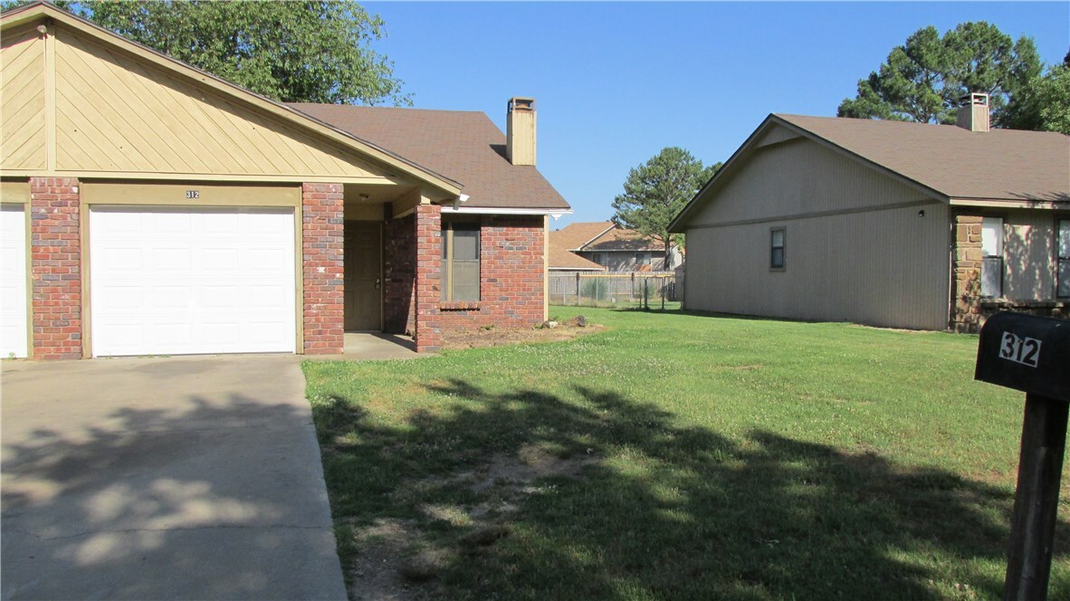 Property Photo:  312 N 34th Street  AR 72756 