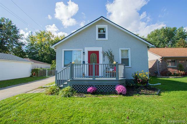 Property Photo:  30017 5th Street  MI 48082 