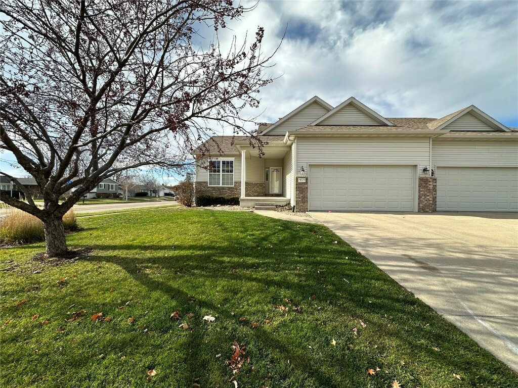 Property Photo:  3045 Somerbrook Lane  IA 52302 