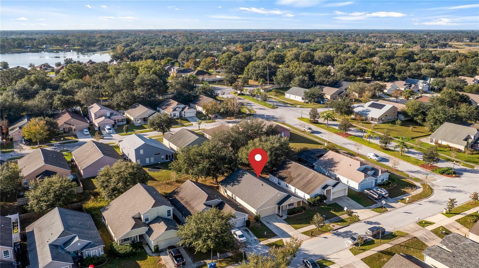 Property Photo:  1112 Bluegrass Drive  FL 34736 