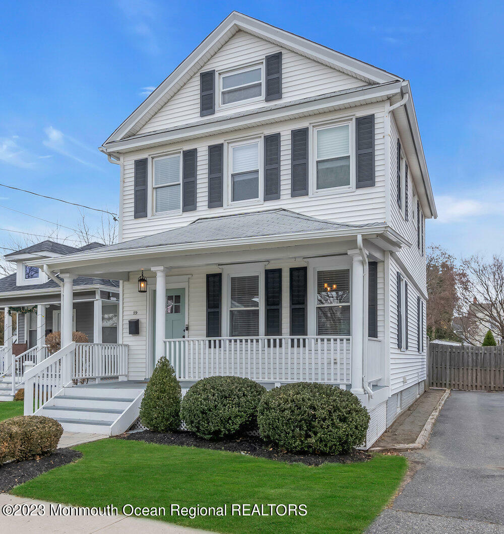 Property Photo:  19 Mount Street  NJ 07701 