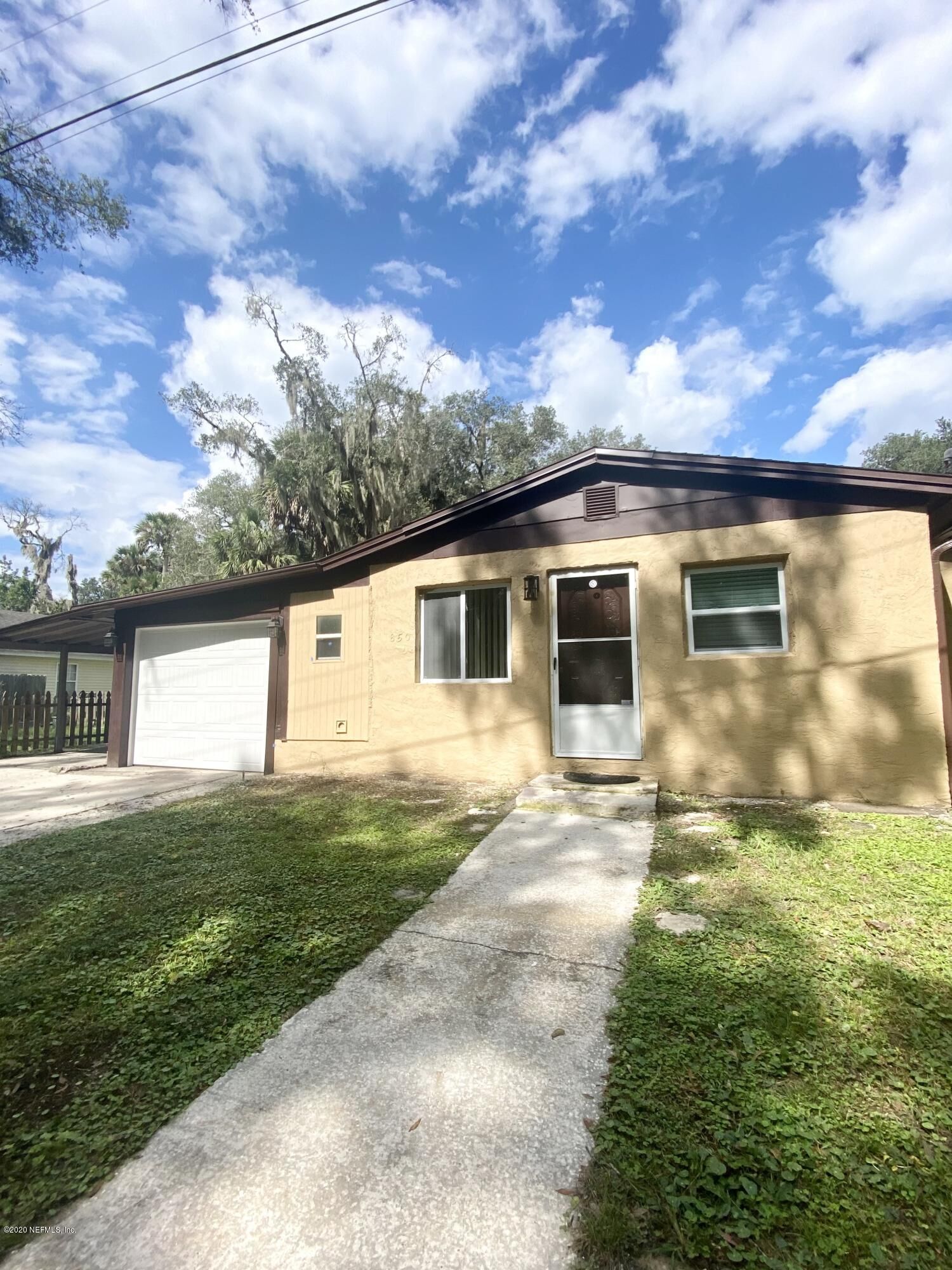 Property Photo:  850 Chapin Street  FL 32084 