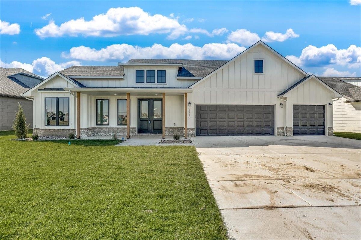 Property Photo:  2915 E Sunnyslope  KS 67219 