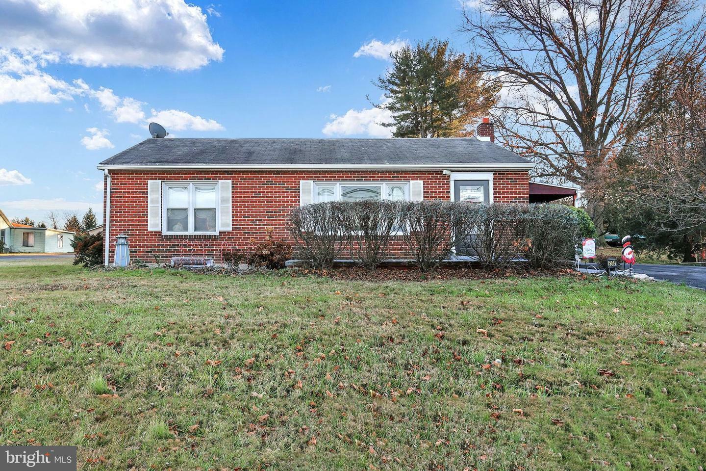 6203 Blue Bird Avenue  Harrisburg PA 17112 photo
