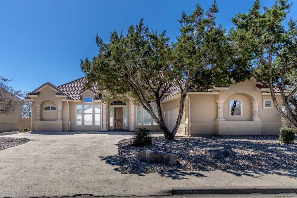 Property Photo:  2050 Summit Crest Dr  TX 78028 