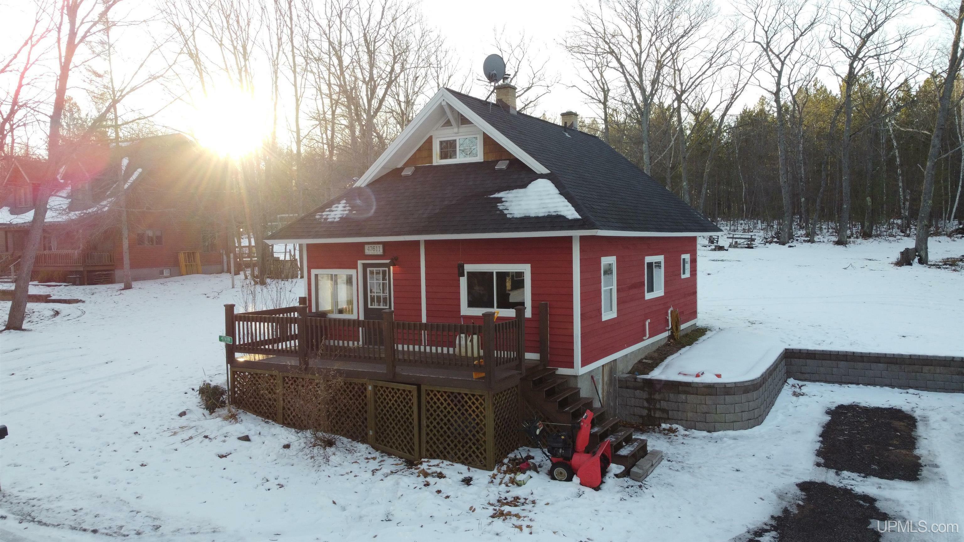 Property Photo:  47611 Senter Location  MI 49930 