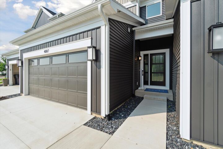 Property Photo:  4007 Corvo Trace  MI 49006 