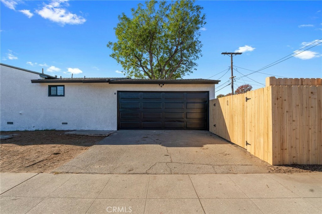 Property Photo:  13331 Wentworth Street  CA 91331 