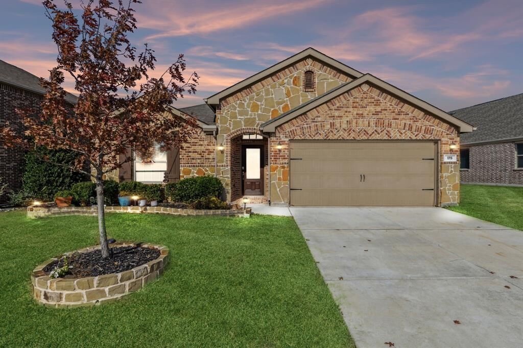 Property Photo:  175 Chamberlain Drive  TX 75189 