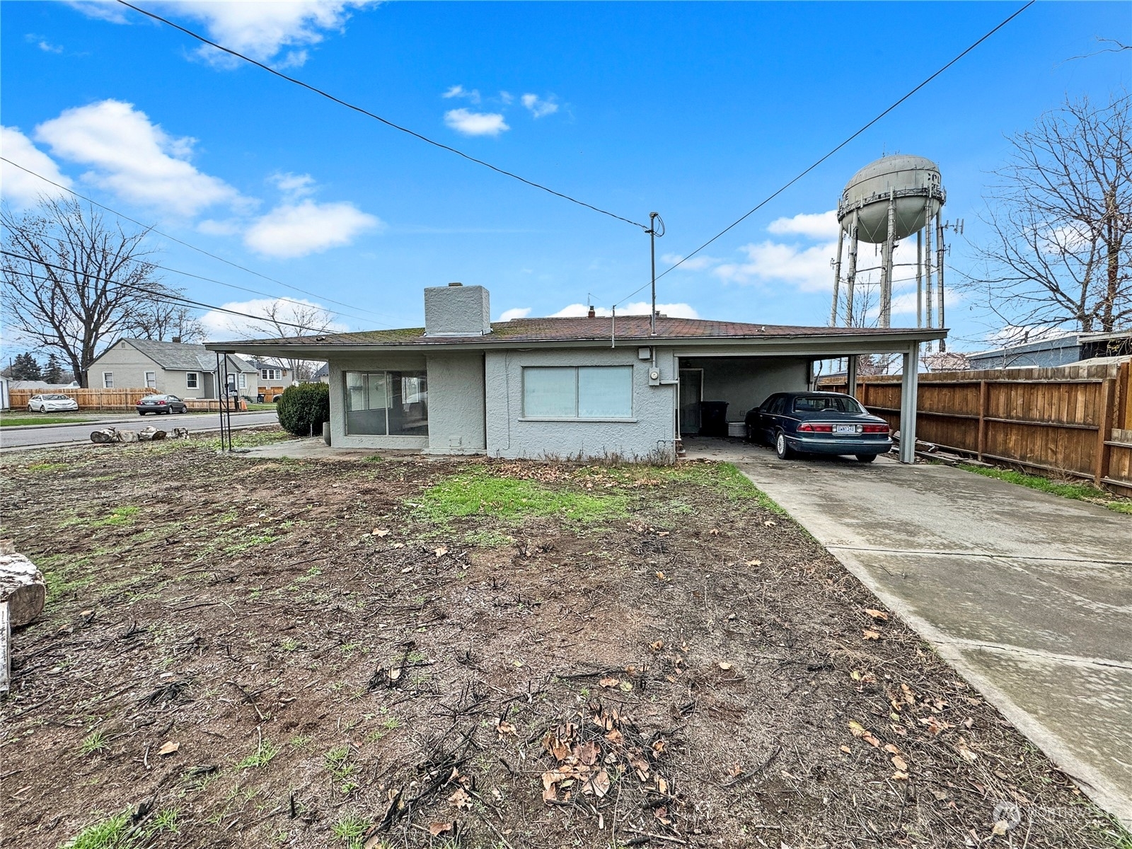 Property Photo:  325 SE 6th Street  WA 99324 