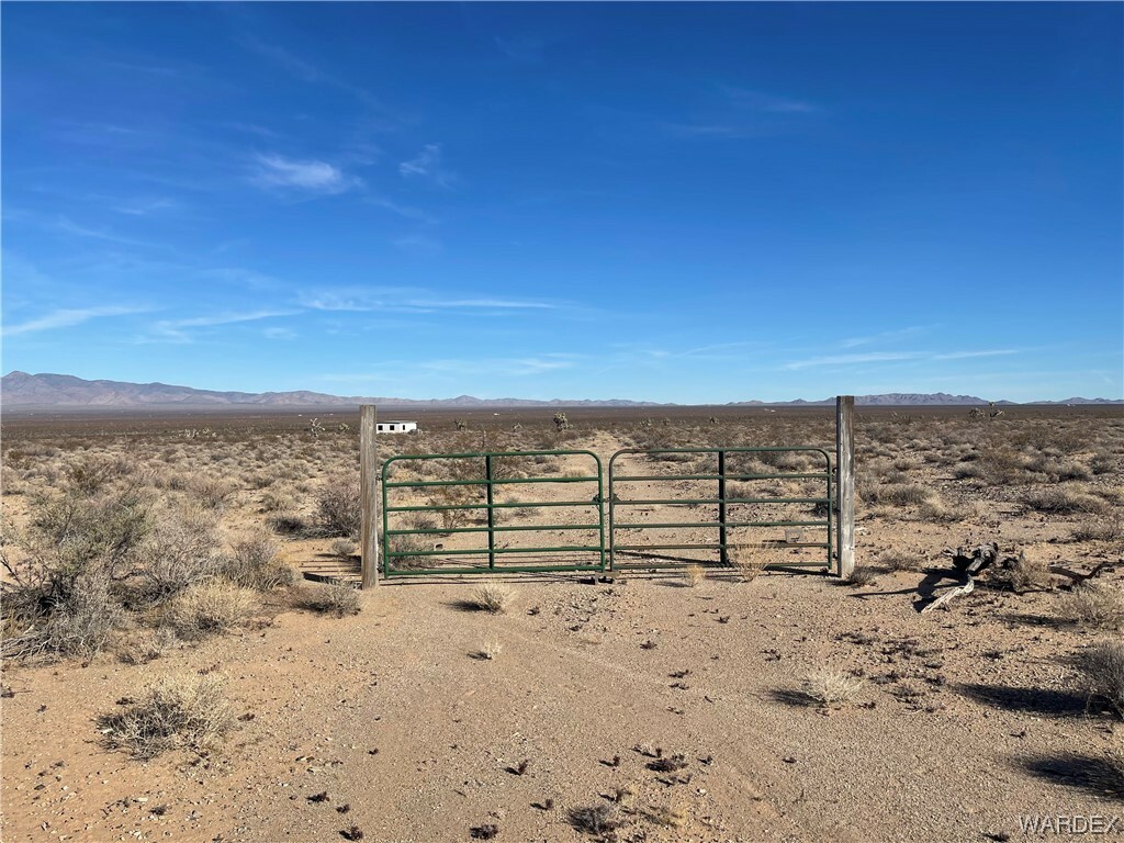 Property Photo:  21688 S Lone Ranger Road  AZ 86438 