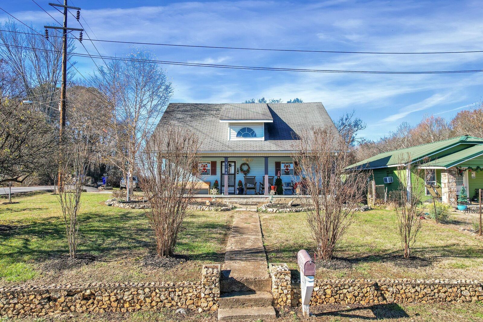 Property Photo:  1406 SW Worth Street  TN 37311 