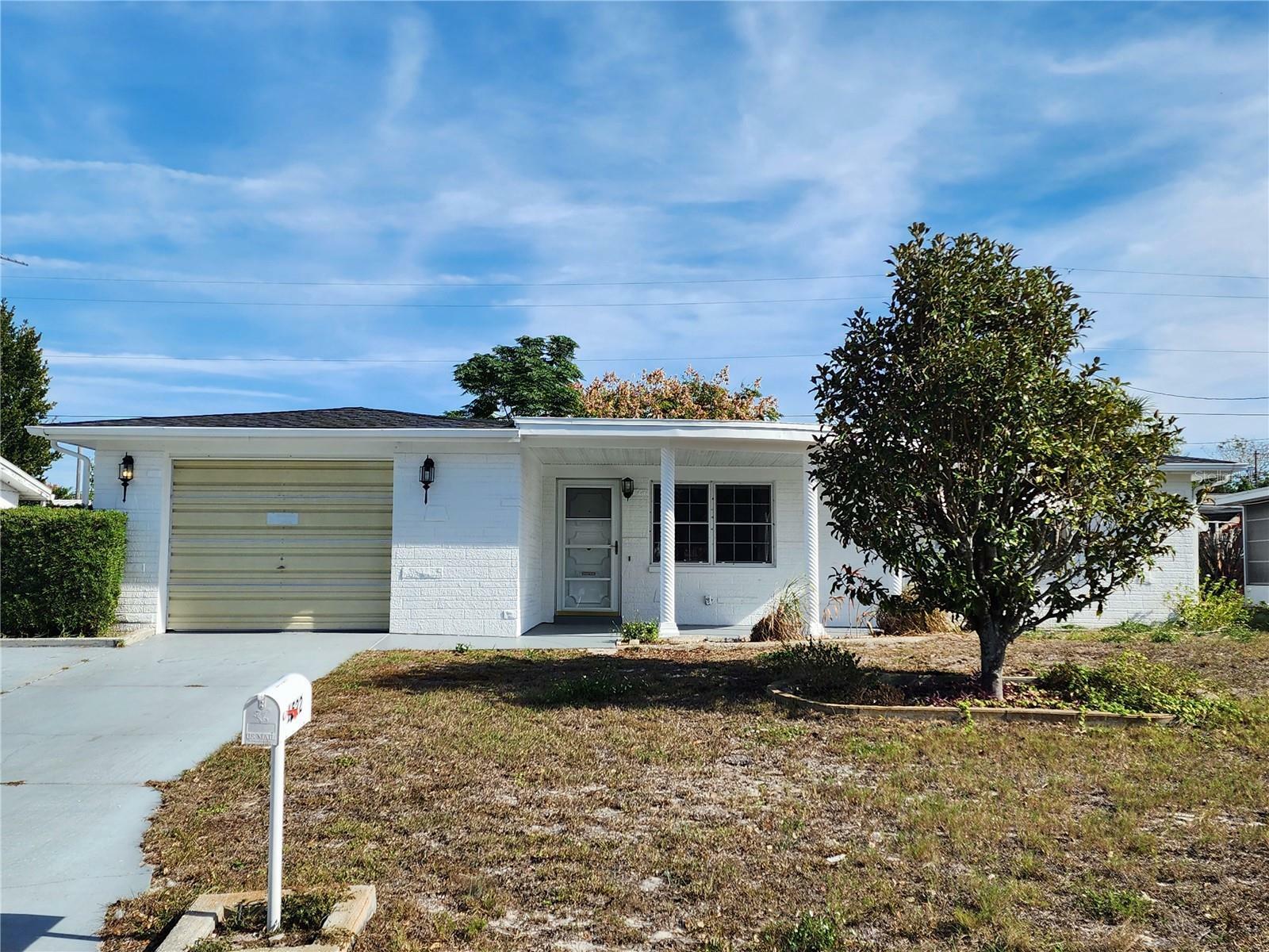 Property Photo:  1522 Sentinel Street  FL 34690 