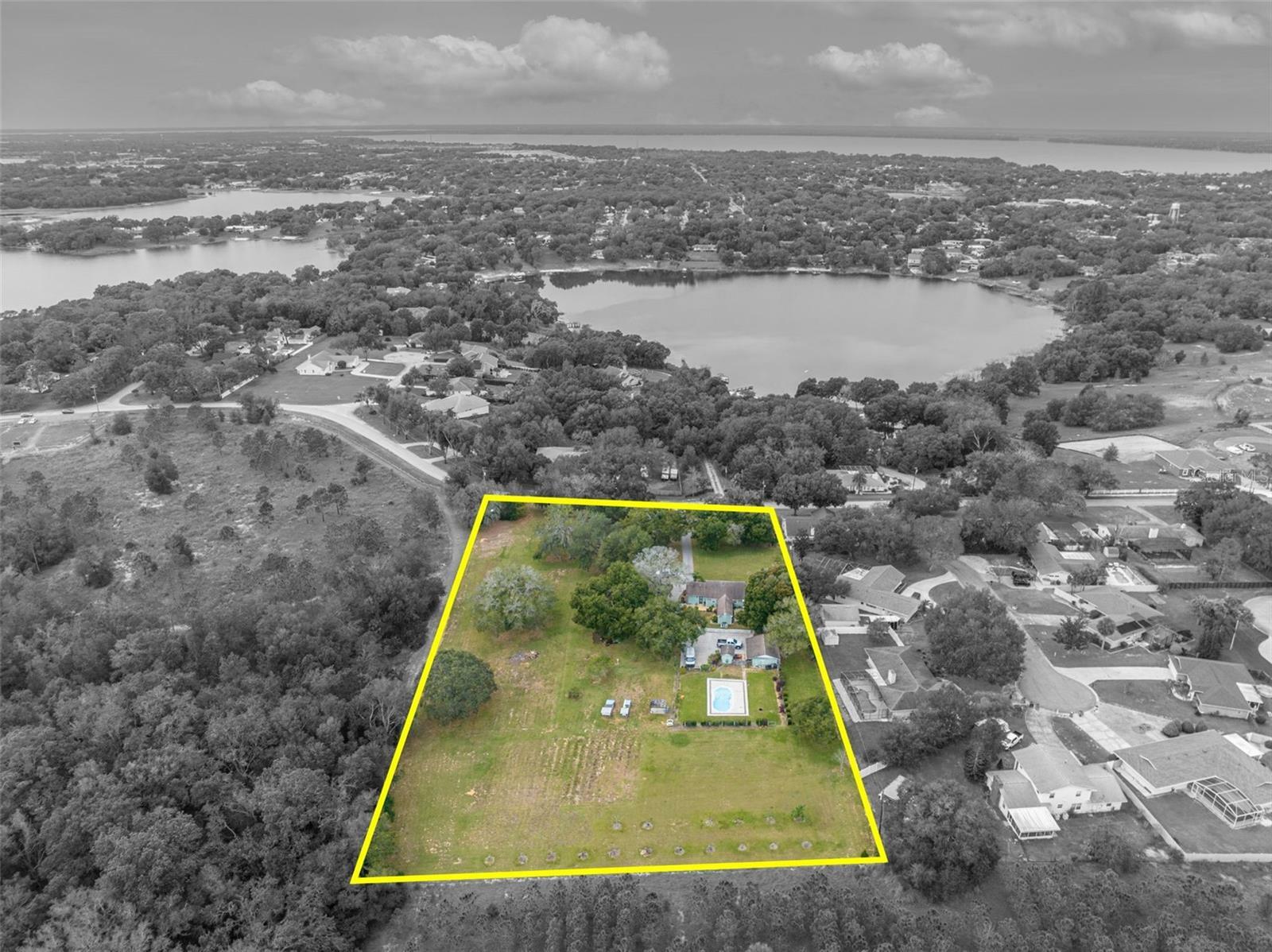 Property Photo:  1211 Country Club Road  FL 32726 