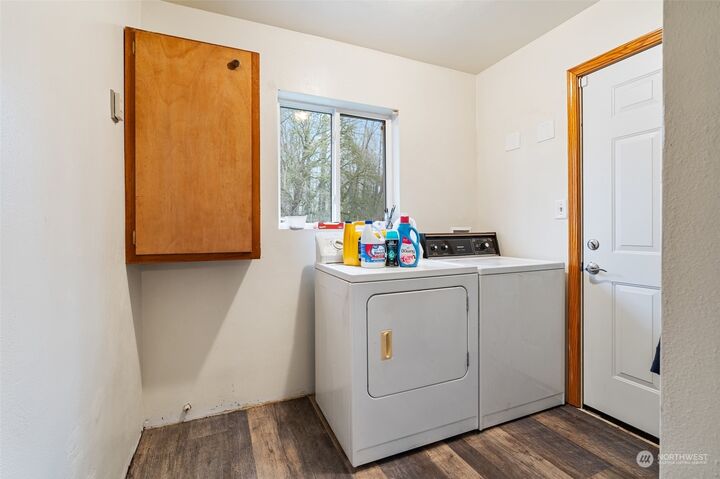 Property Photo: 1019 W 4th St WA 98531