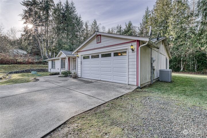 House for sale in Seabeck 4809 Frender Lane NW, Seabeck, WA 98380