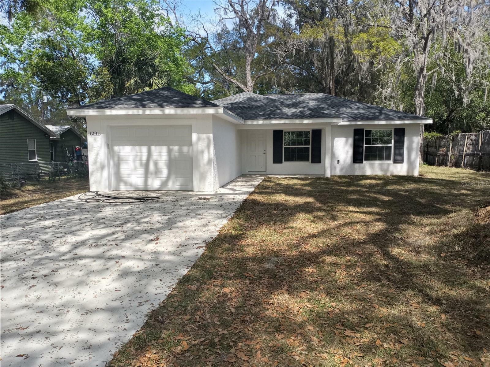 Property Photo:  1231 NE 24th Street  FL 34470 