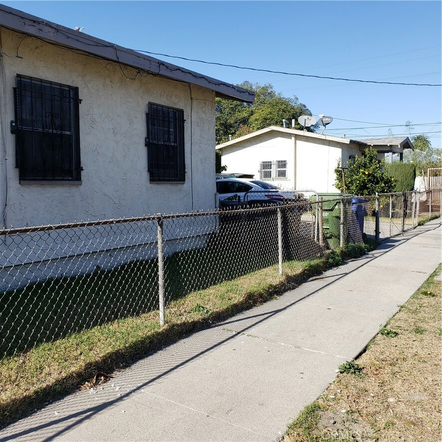 Property Photo:  155 E Colden Avenue  CA 90003 