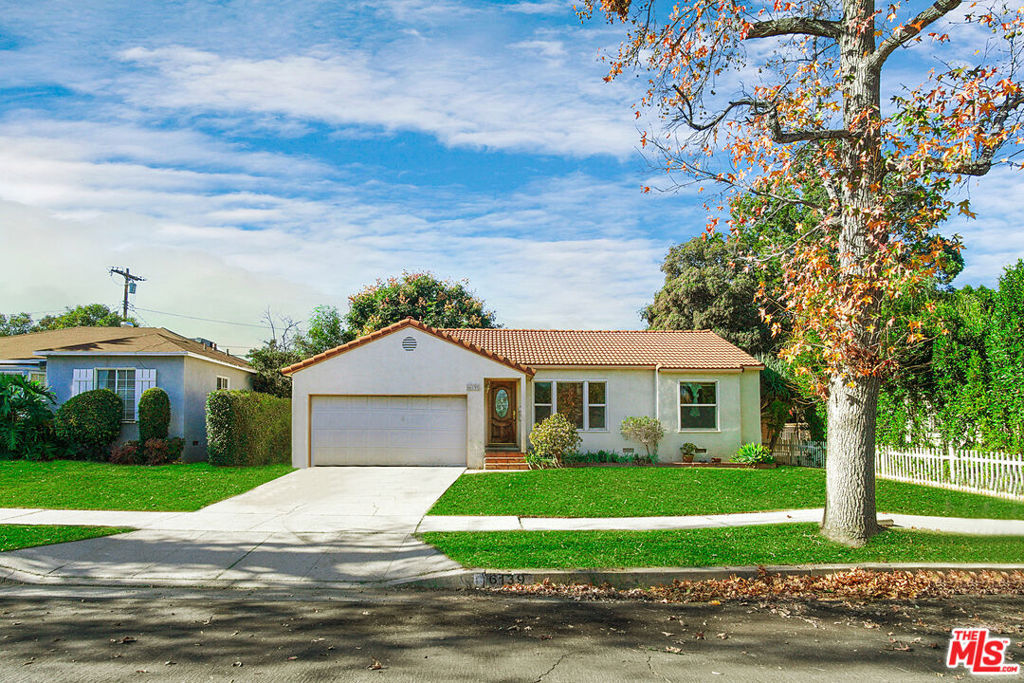 Property Photo:  6139 White Oak Avenue  CA 91316 