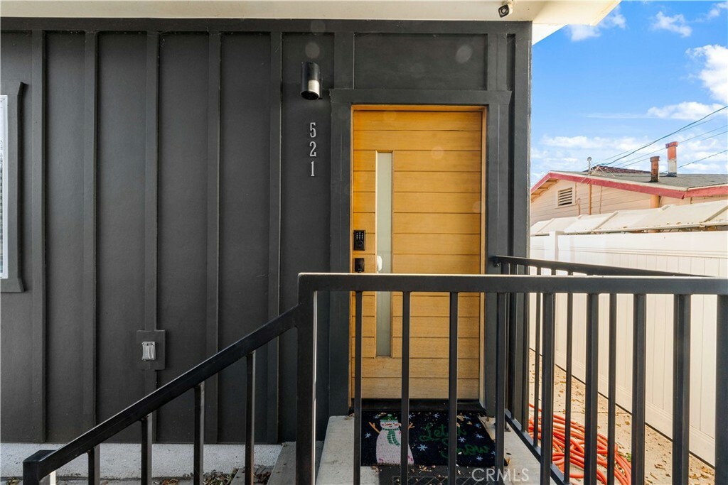 Property Photo:  519 N Hagar Street  CA 91340 