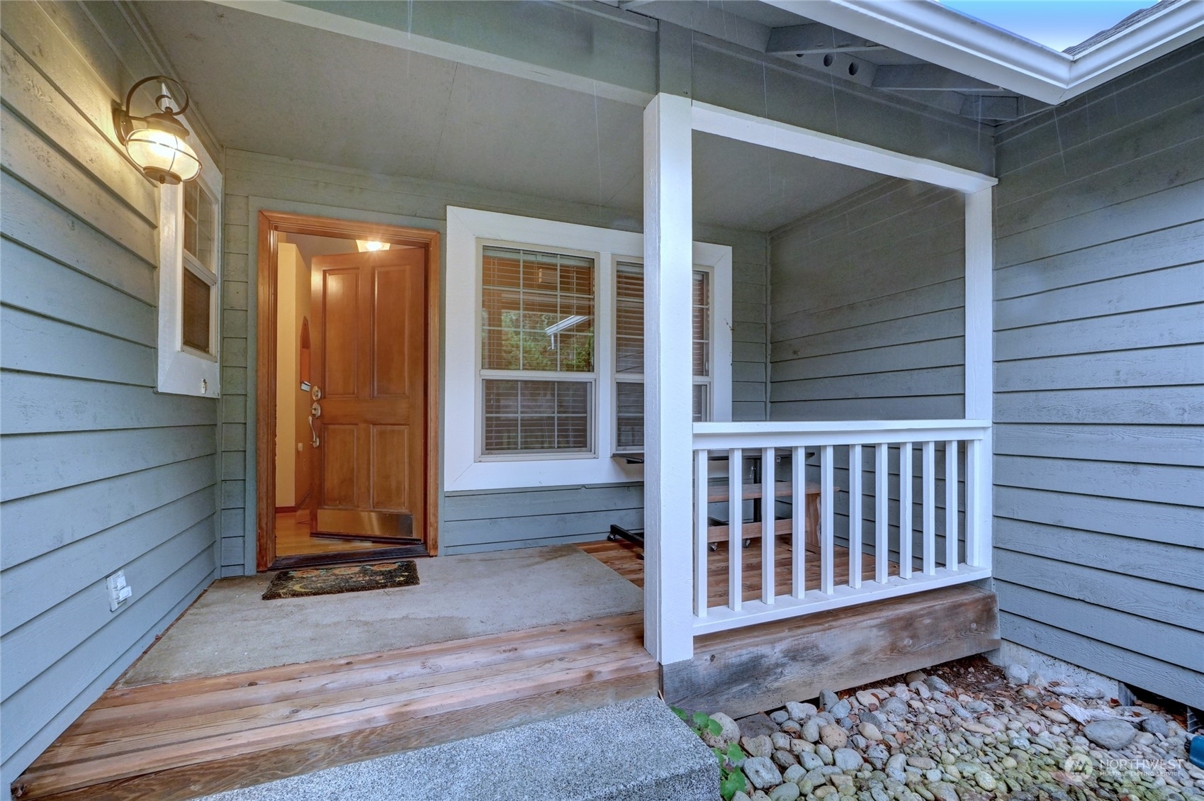 Property Photo: 17207 90 Avenue Ct E WA 98375