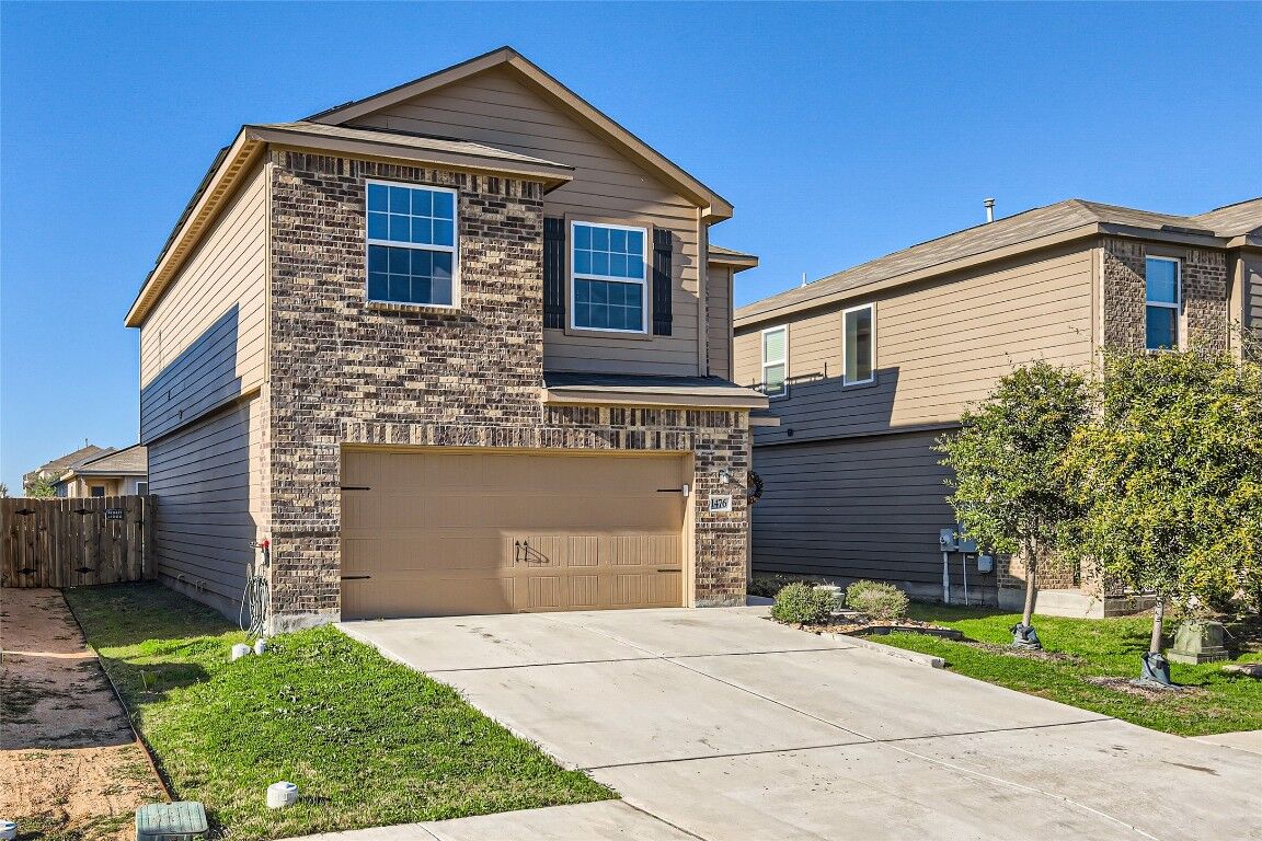 Property Photo:  1476 Amy Drive  TX 78640 