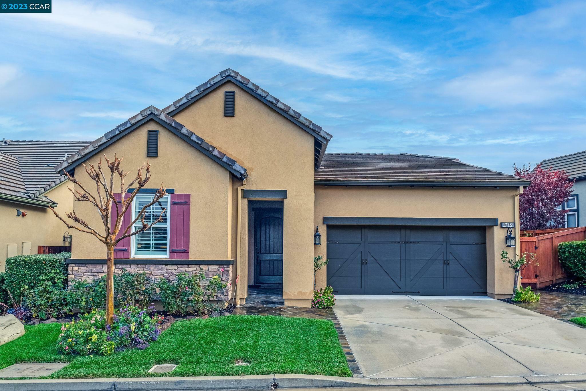 Property Photo: 1712 Chardonnay Ln CA 94513