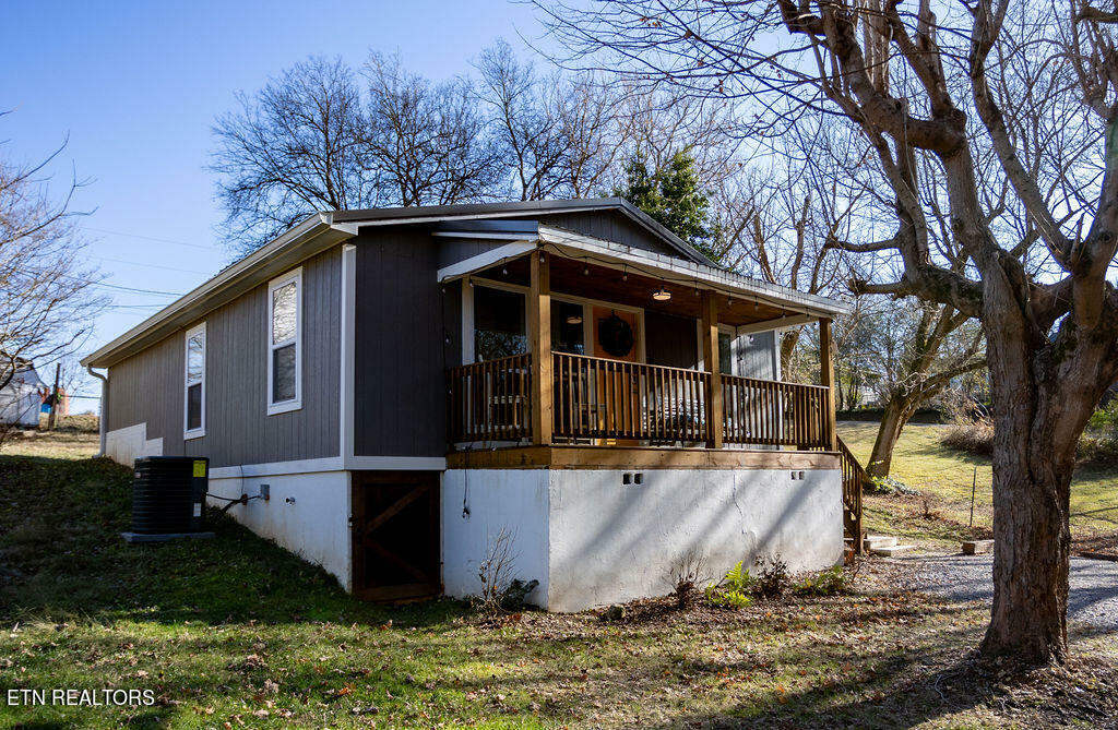 Property Photo:  703 N D St  TN 37771 