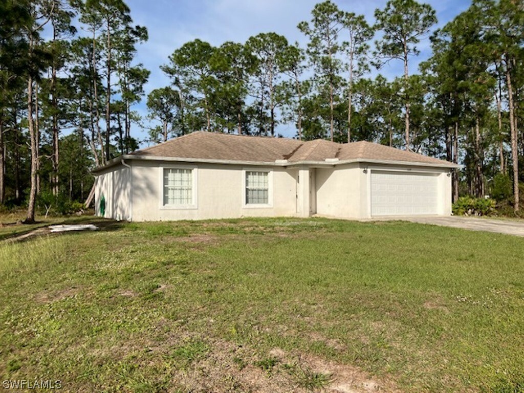 Property Photo:  1209 Lake Avenue  FL 33972 