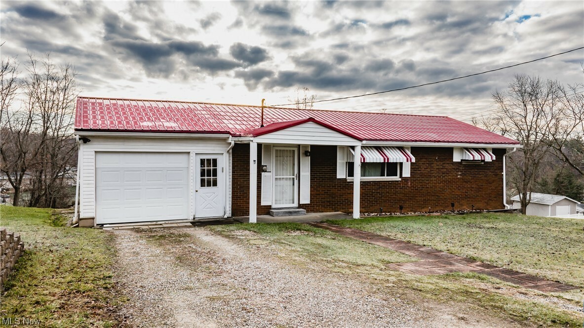 Property Photo: 5118 Briscoe Road WV 26105
