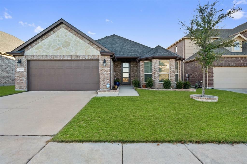 Property Photo:  10901 Braswell Way  TX 75071 