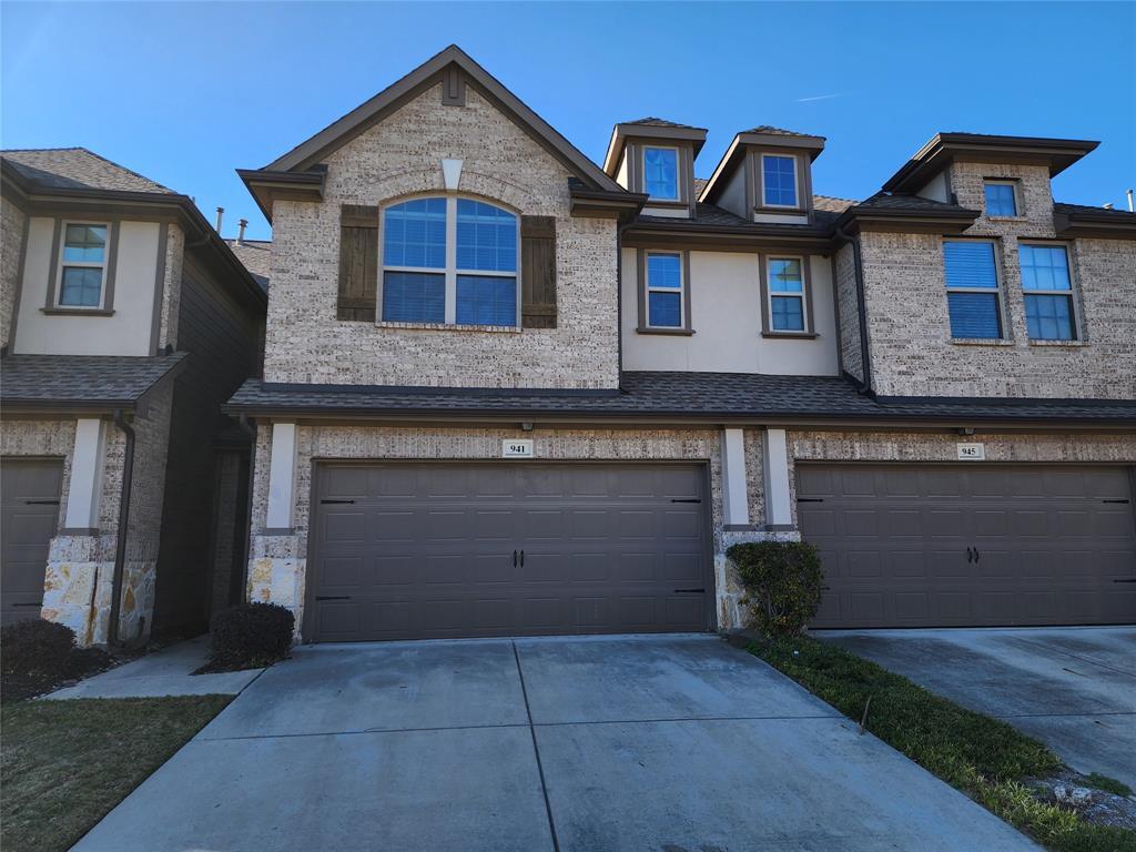 Property Photo: 941 Brookville Court TX 75074