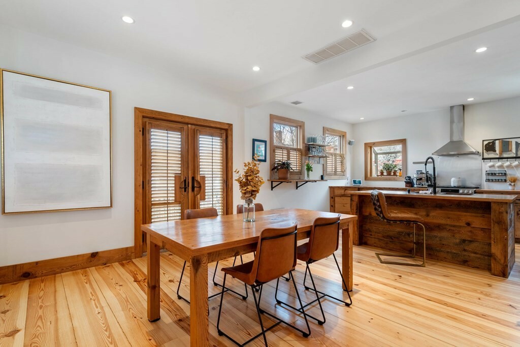 Property Photo:  10 Loring Street 2  MA 02143 