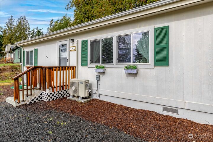 Property Photo: 731 E Wood Lane WA 98584