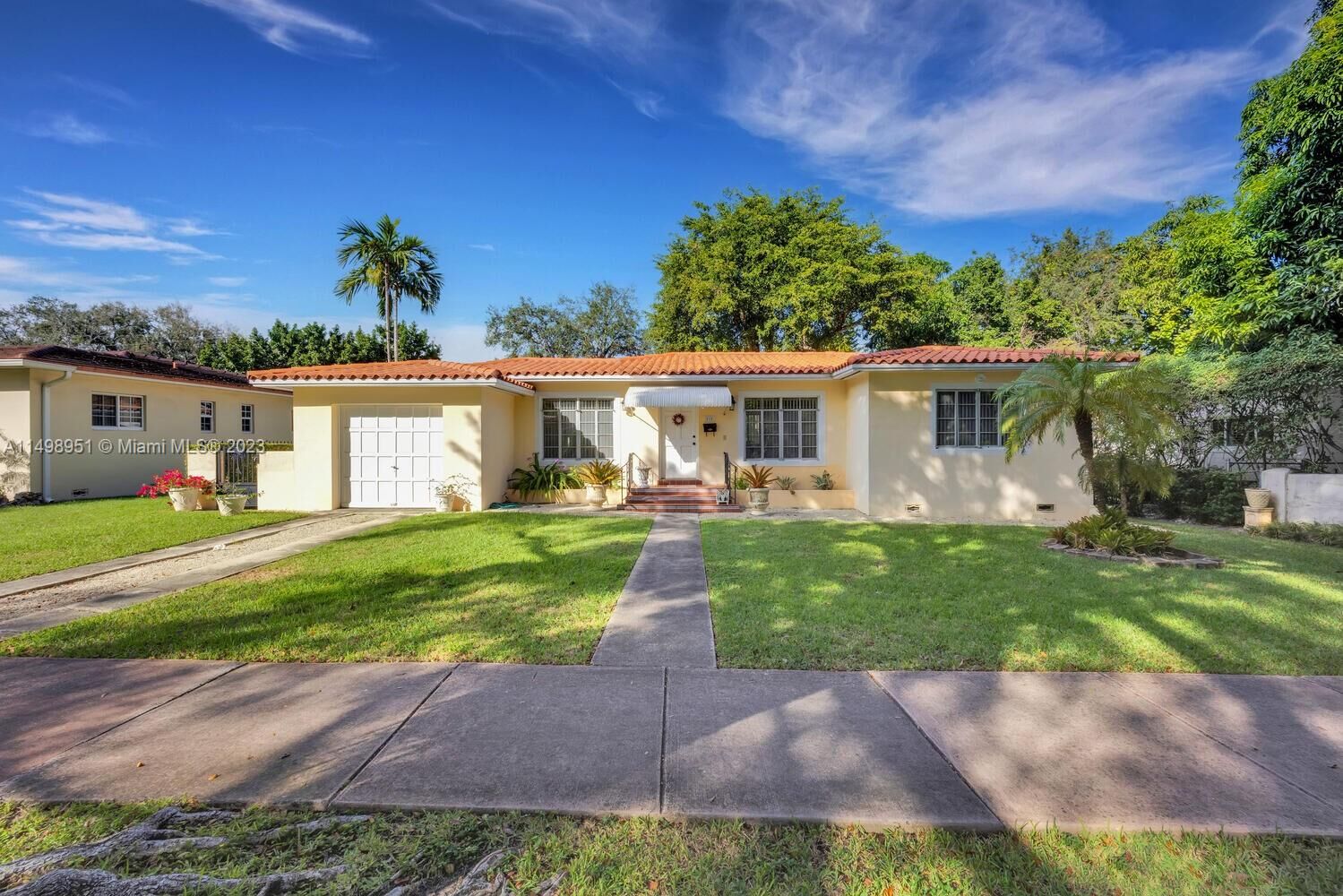 Property Photo: 815 Mariana Ave FL 33134