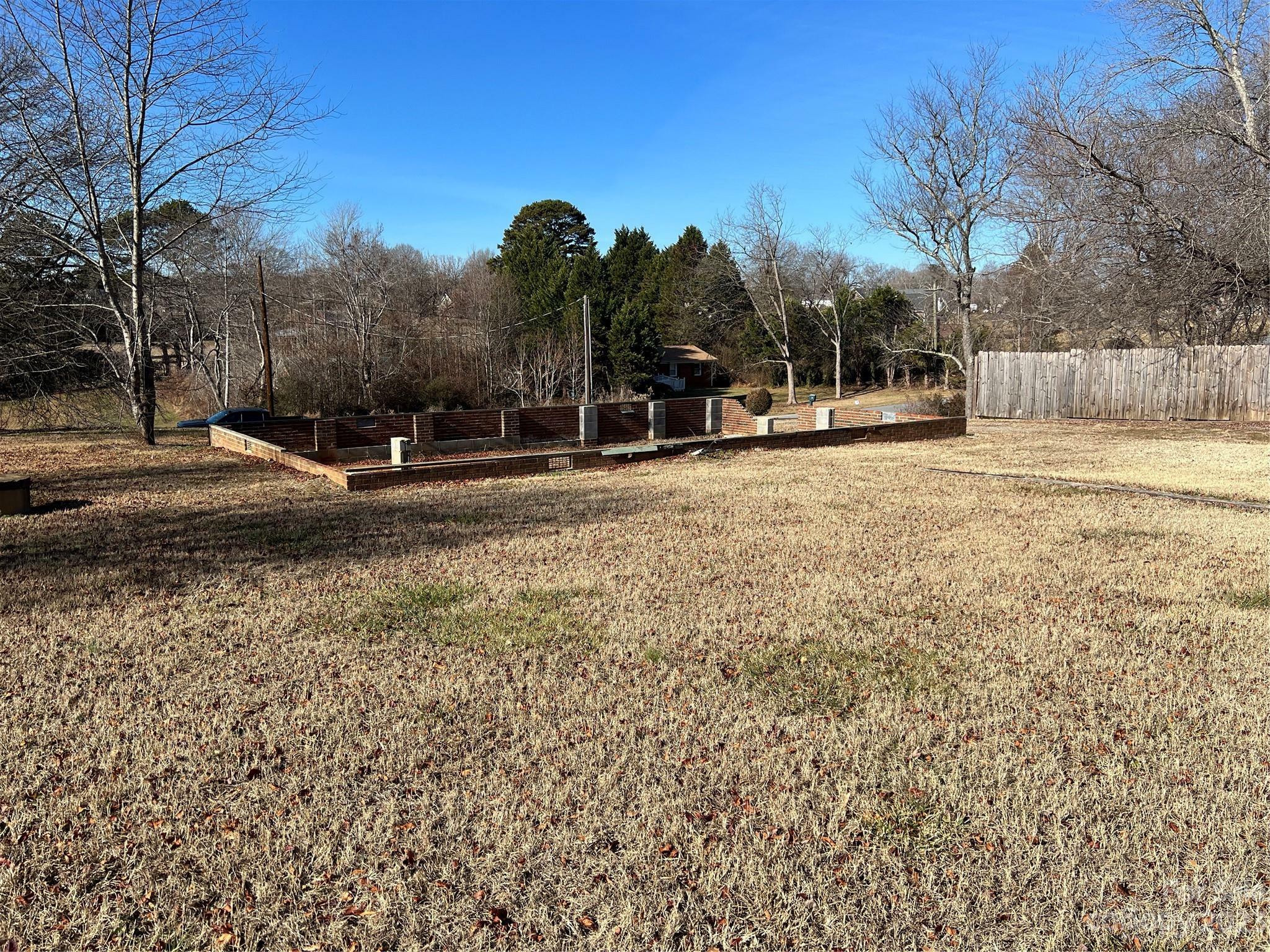 Property Photo:  406 Greenlea Circle  NC 28681 