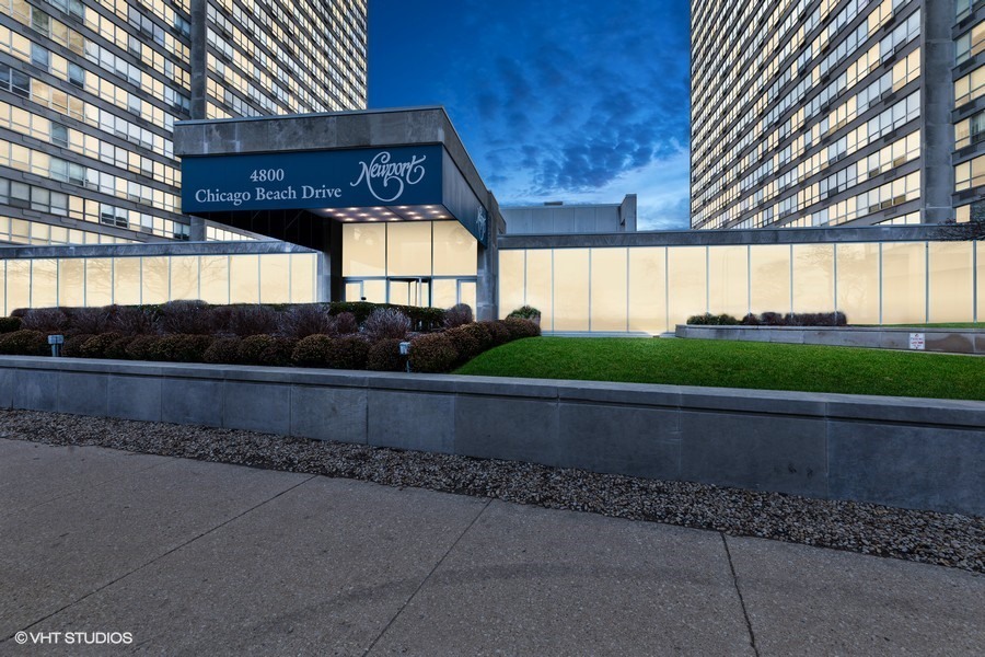 Property Photo:  4800 S Chicago Beach Drive 1305N  IL 60615 