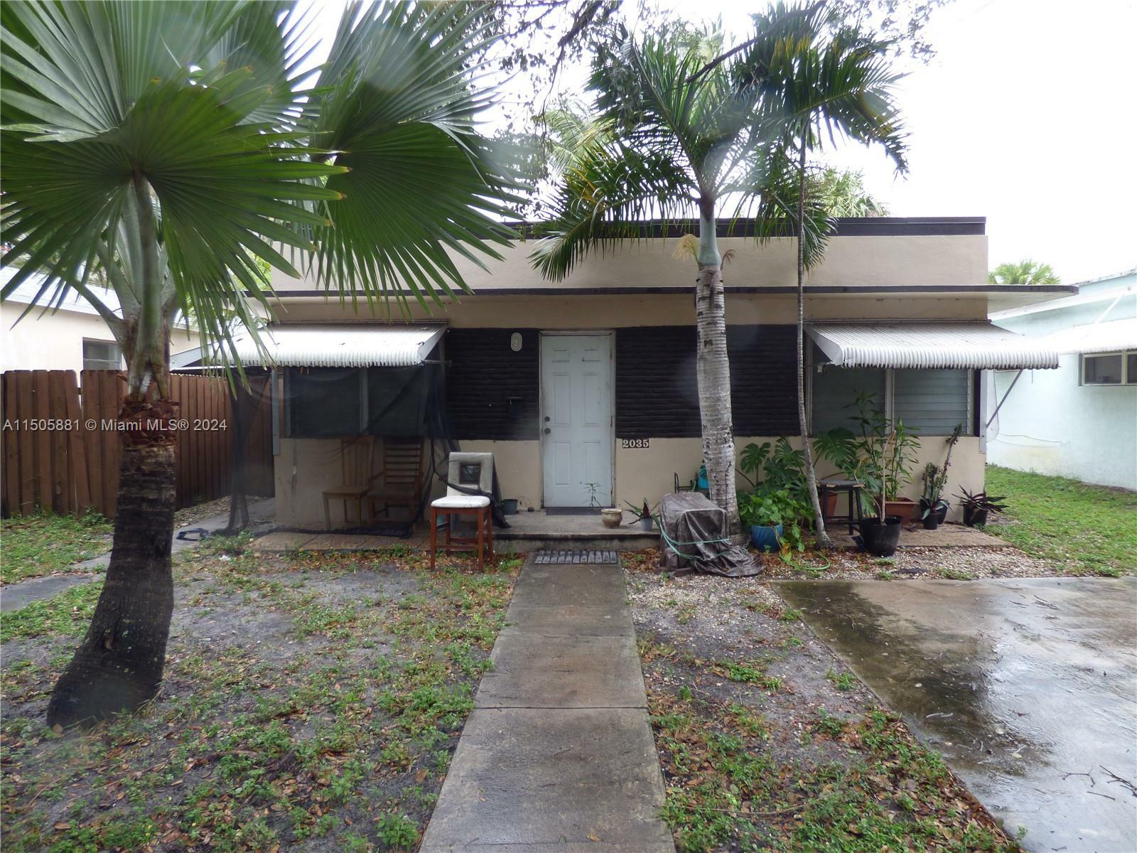 Property Photo:  2035 Taylor St 2  FL 33020 