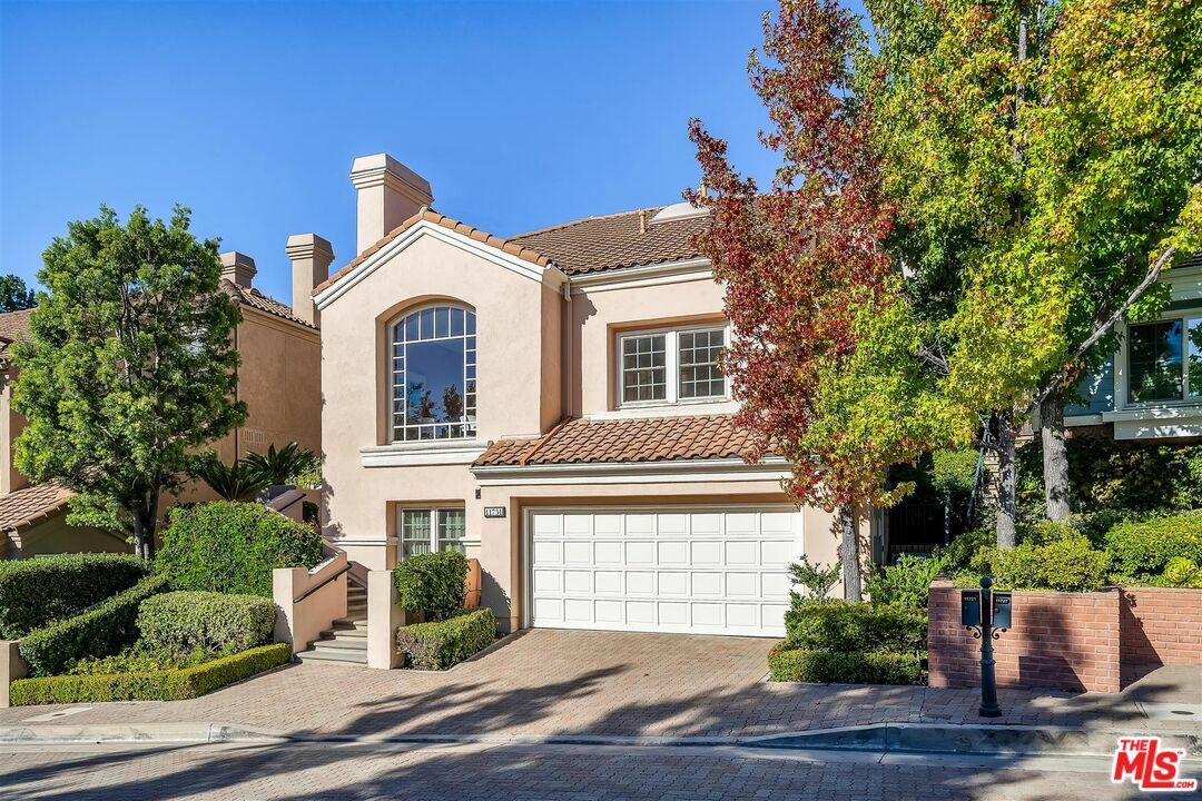 Property Photo:  11731   Folkstone Ln  CA 90077 