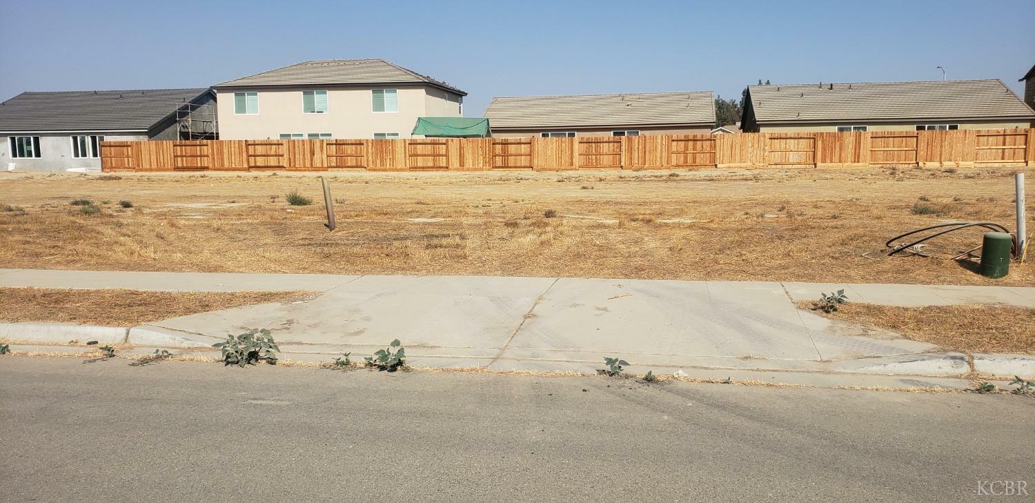 Property Photo:  3902 Bradley Street  CA 93656 