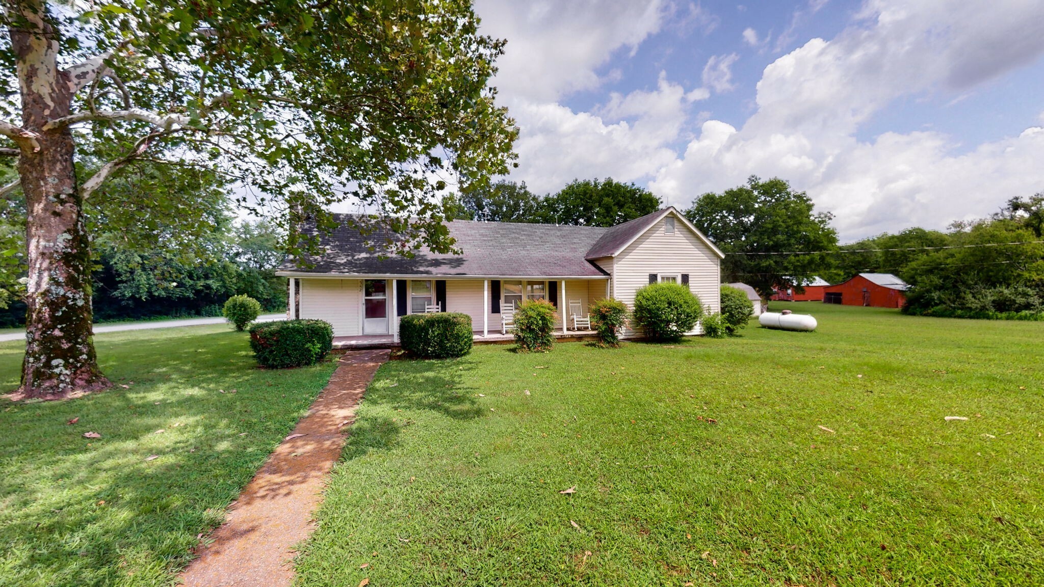 542 Halls Mill Rd  Shelbyville TN 37160 photo