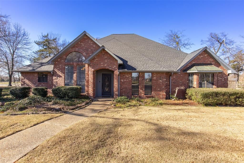 Property Photo: 101 Briarwood Street TX 75482