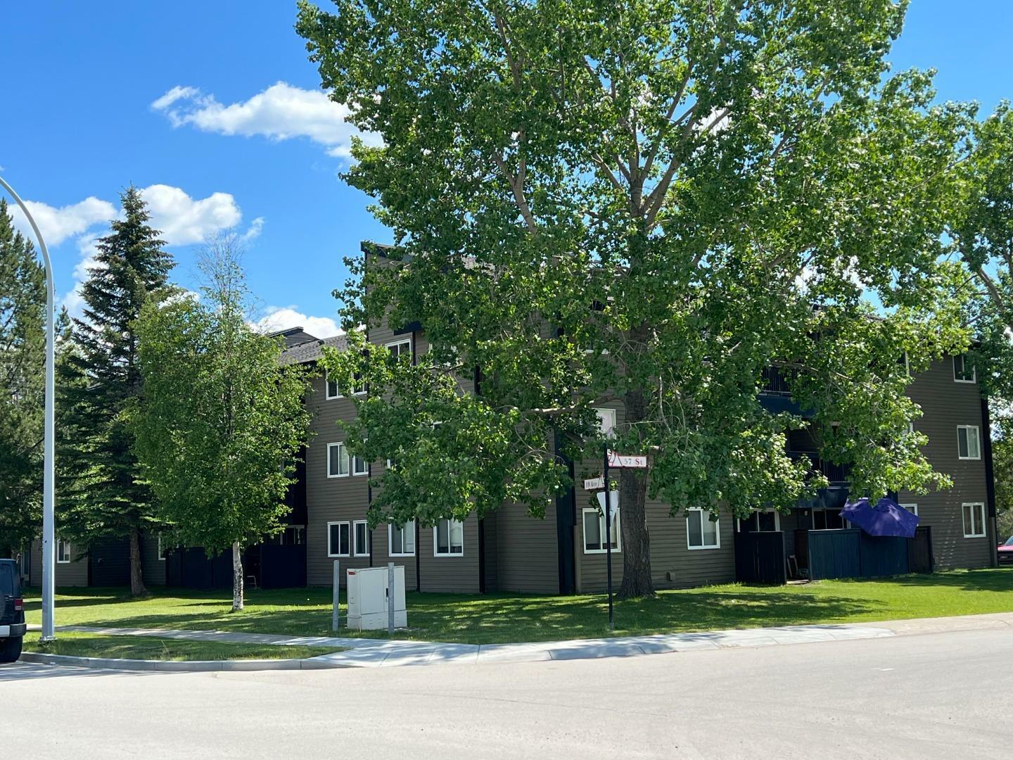 5611 10 Avenue 217A  Edson AB T7E 1R4 photo