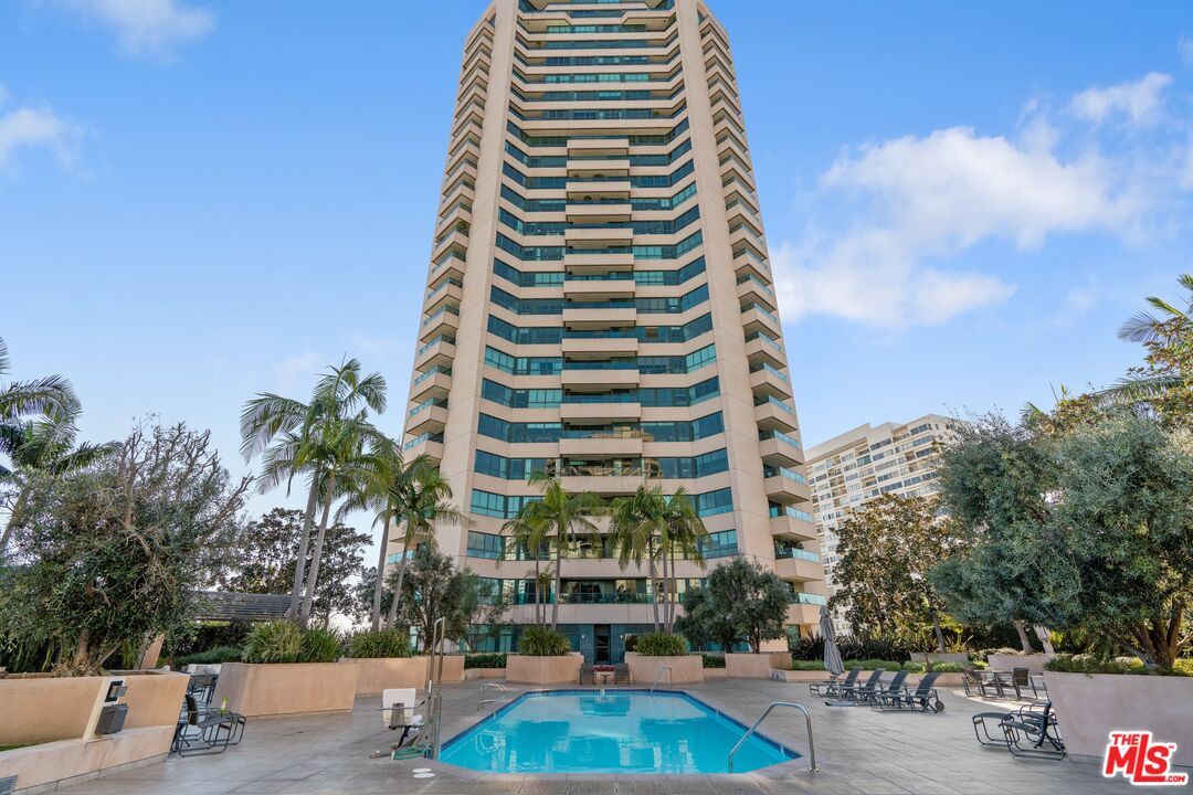 Property Photo: 10490 Wilshire Blvd 2104 CA 90024