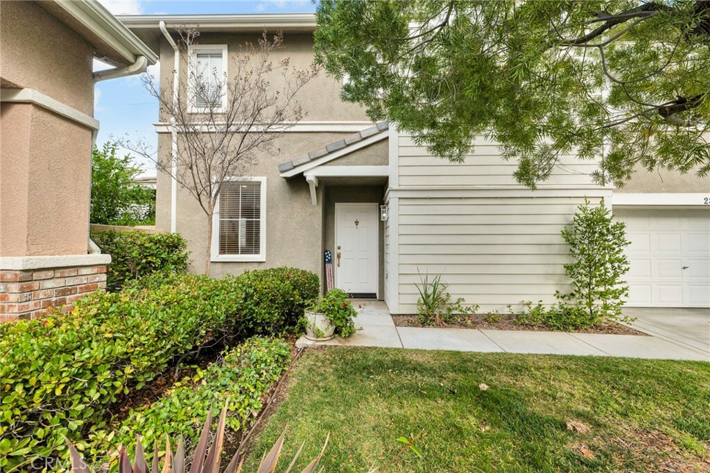 Property Photo:  28511 Lobelia Lane  CA 91354 