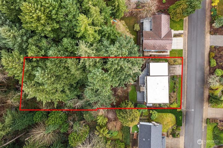 5 bed Kirkland home for sale 11704 NE 145th Street, Kirkland, WA 98034