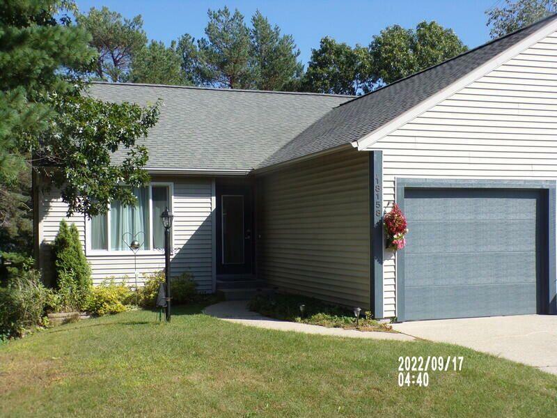 18158 Mohawk Drive  Spring Lake MI 49456 photo