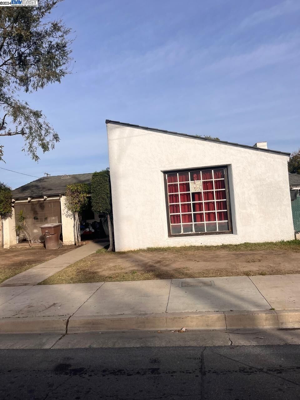 Property Photo:  316 S East St  CA 92805 