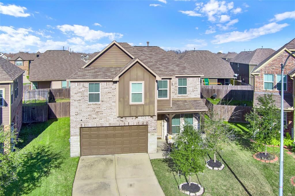 Property Photo: 2502 Crisp Apple Way TX 77545