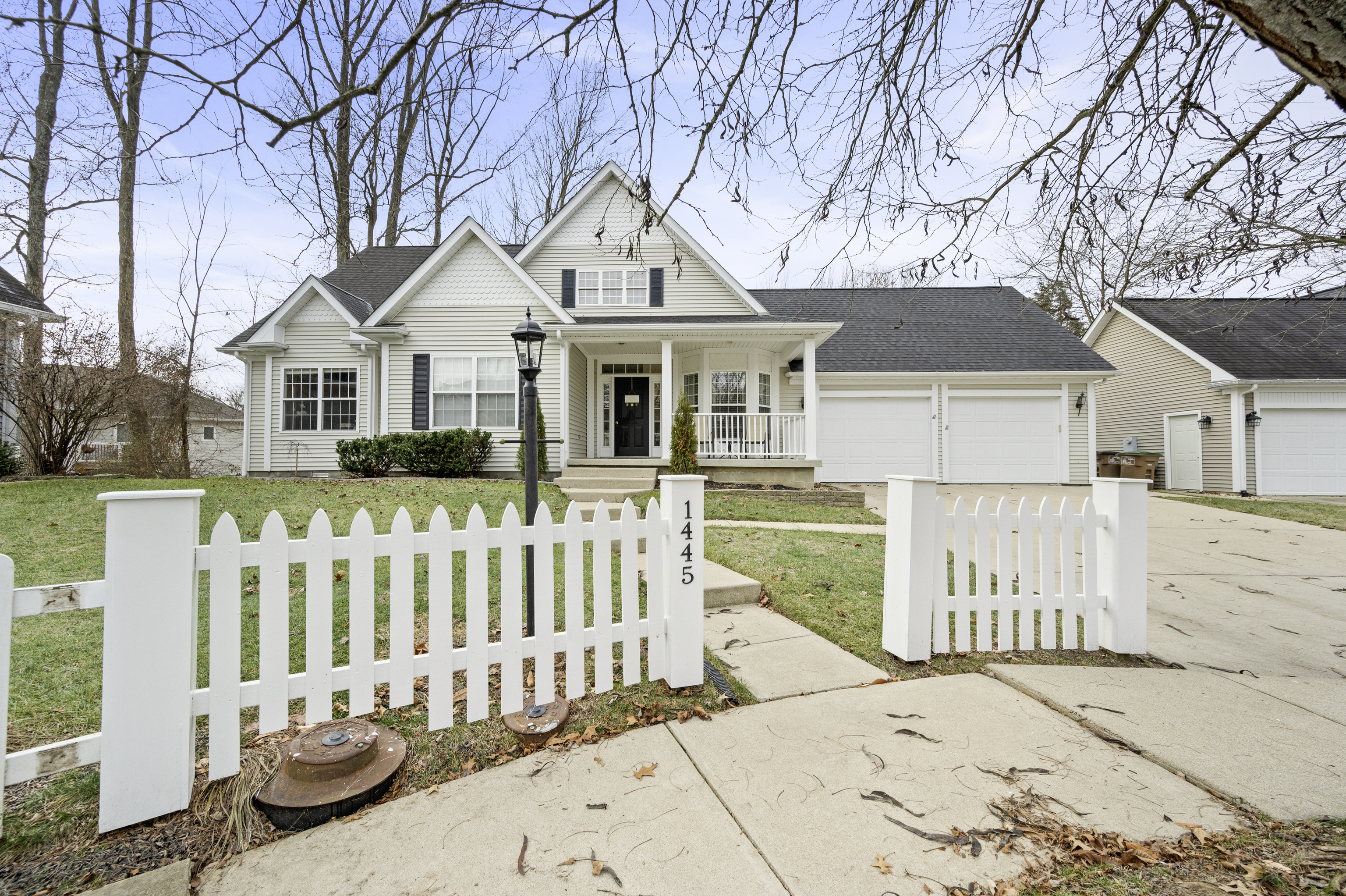 Property Photo: 1445 Honey Locust Court IN 47201